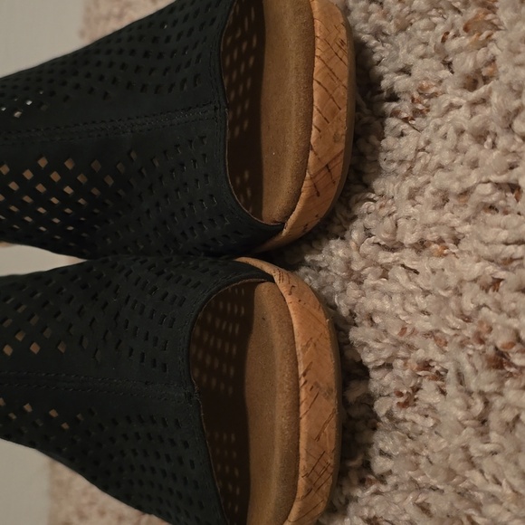 Rockport Womens Black Wedge Peep Toe Wedges EUC Size 7.5 (Bin 1) - Picture 5 of 10